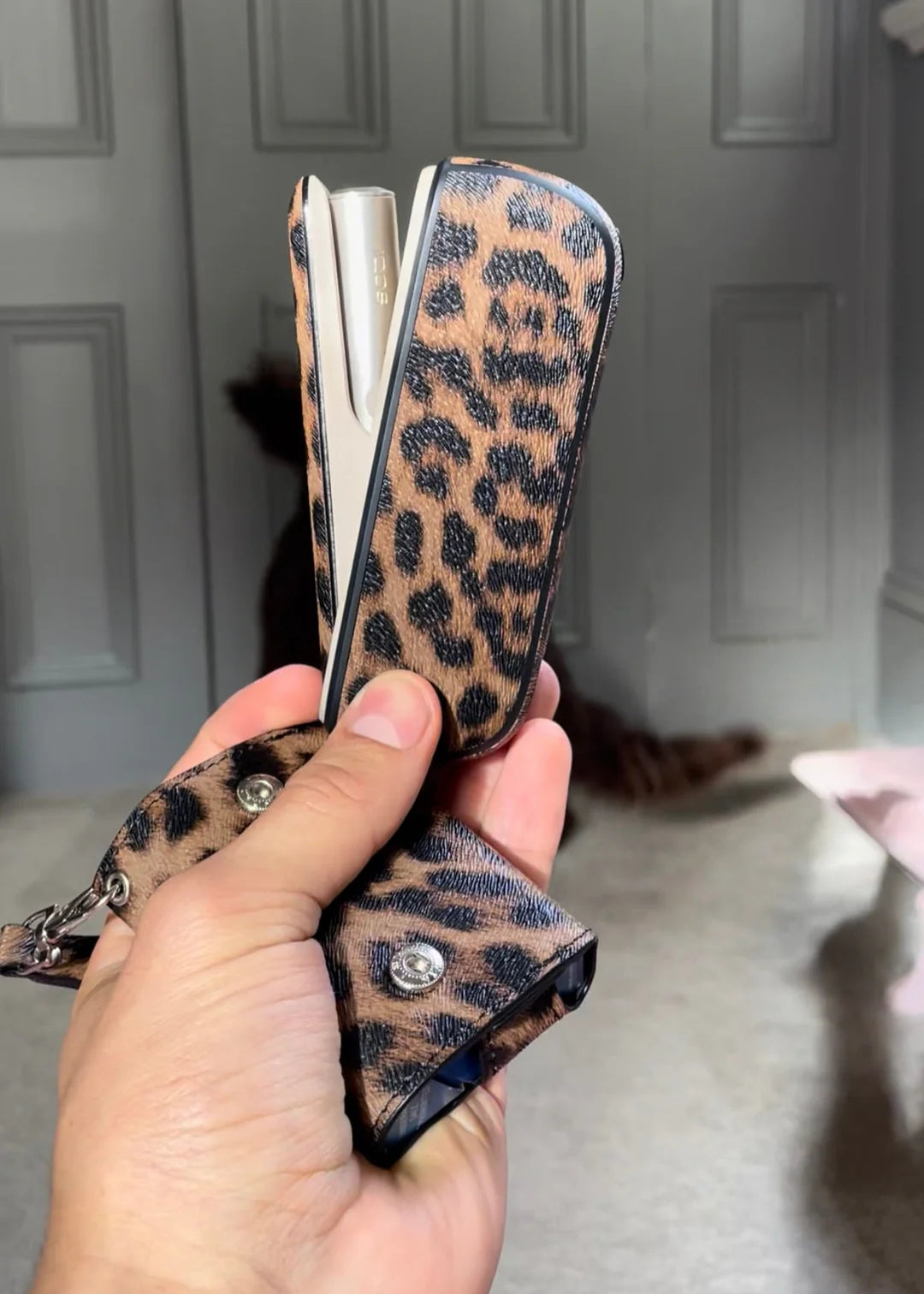 Elegantna zaštitna futrola za IQOS Iluma One