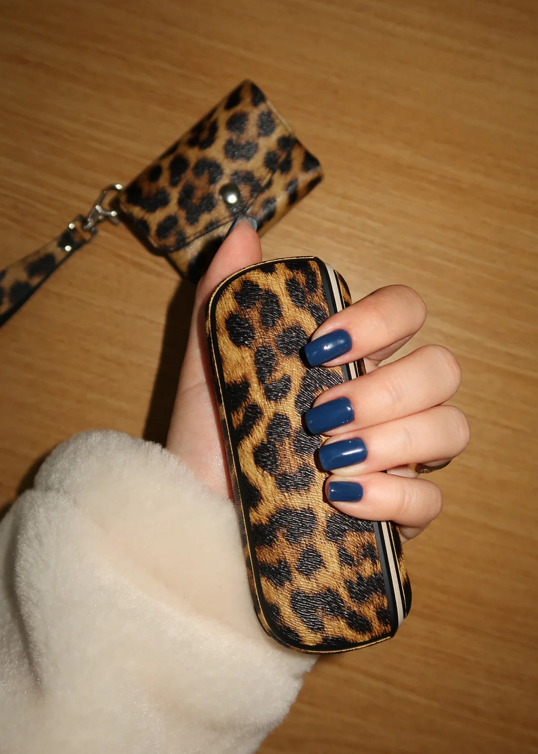 Elegantna zaštitna futrola za IQOS Iluma One