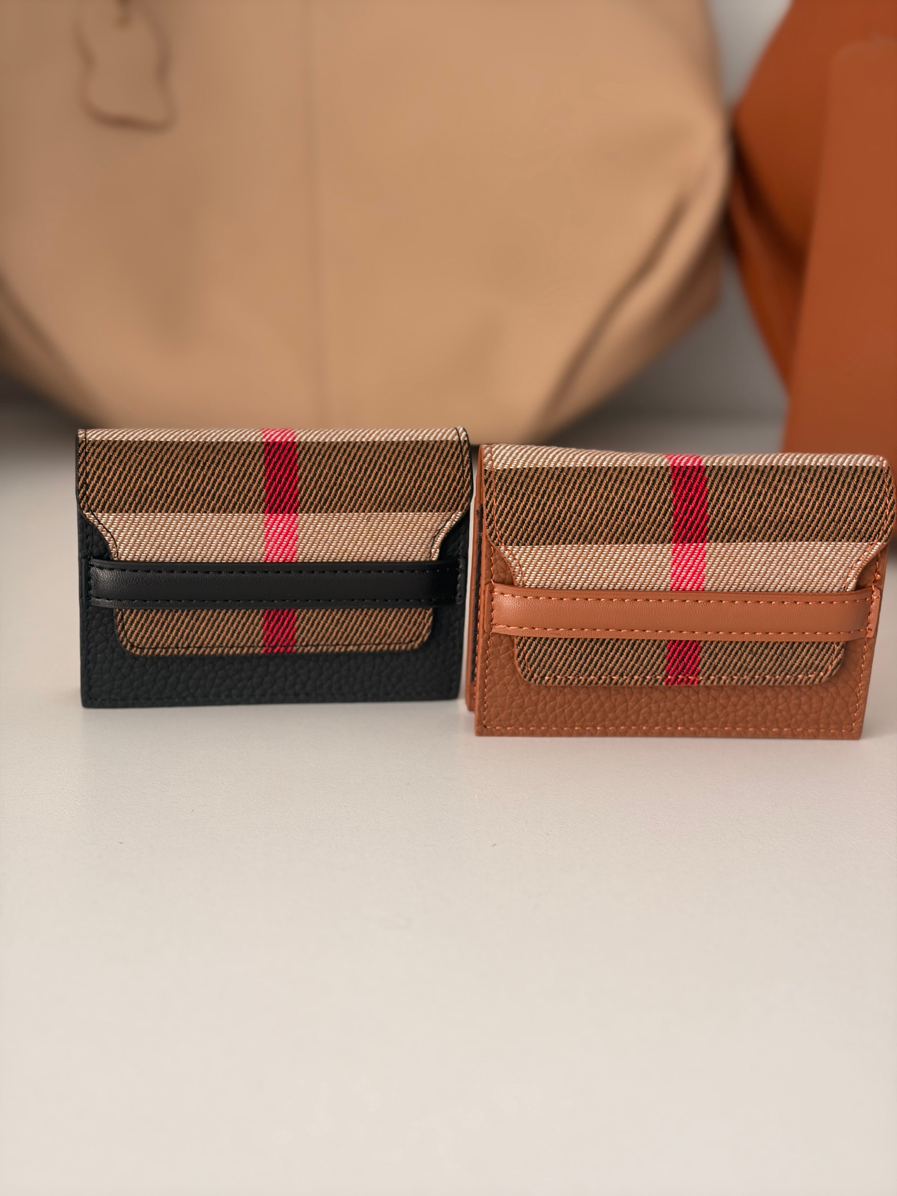 Maison Célure novčanik za kartice od kože